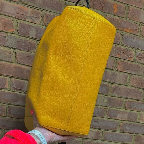 Gucci Authentic Mustard Pebbled Leather Large Swing Shopper Tote Bag - Picture 5 of 15